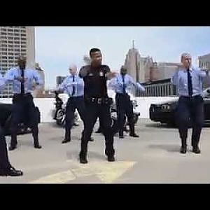 Detroit Police - Running Man Challenge - YouTube