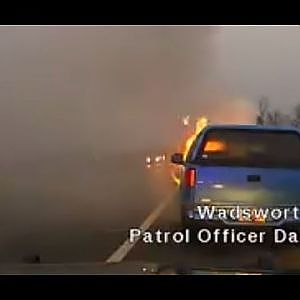 Officer Saves Woman and Her Elderly Mother From Burning Car - YouTube