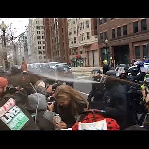 Police pepper spray Trump Inauguration protesters - YouTube
