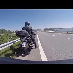 Finland's Bravest Motorcycle Police Chase Dangerous Biker in 20 Minutes. 200km/h - YouTube