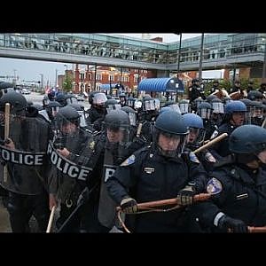 Freddie Gray protests get violent - YouTube