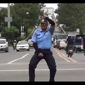 Top 10 Dancing Traffic Cops - YouTube