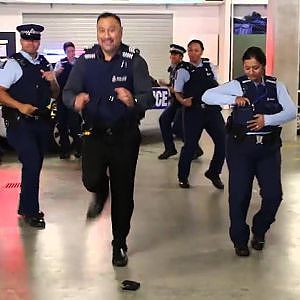 New Zealand Police Running Man Challenge - YouTube