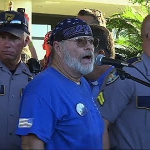 Bikers Rally in Tribute to Slain Police Officers - YouTube