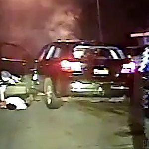 Dashcam Shows Chicago Police Shootout With Carjacking Suspect - YouTube