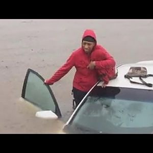 Police Save Mother and Baby from Car Stuck in Flood Caused by Hurricane Matthew - YouTube