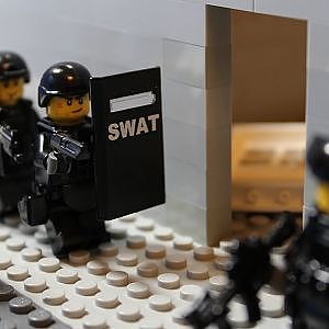 Lego SWAT - Breaching - YouTube