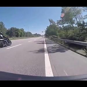 Motorcycle Police Chase - YouTube