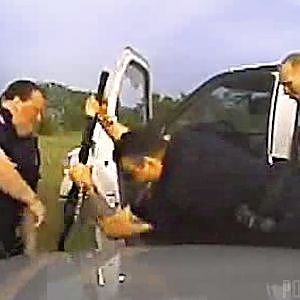 Dashcam Shows Oklahoma Officer Hitting Suspect With a Shotgun - YouTube